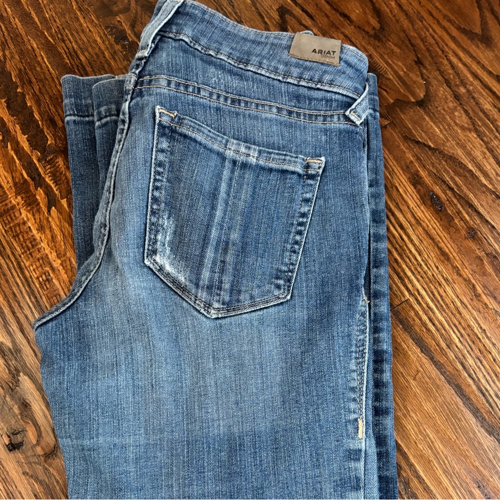 Ariat Women's Blue Jeans size 27 R